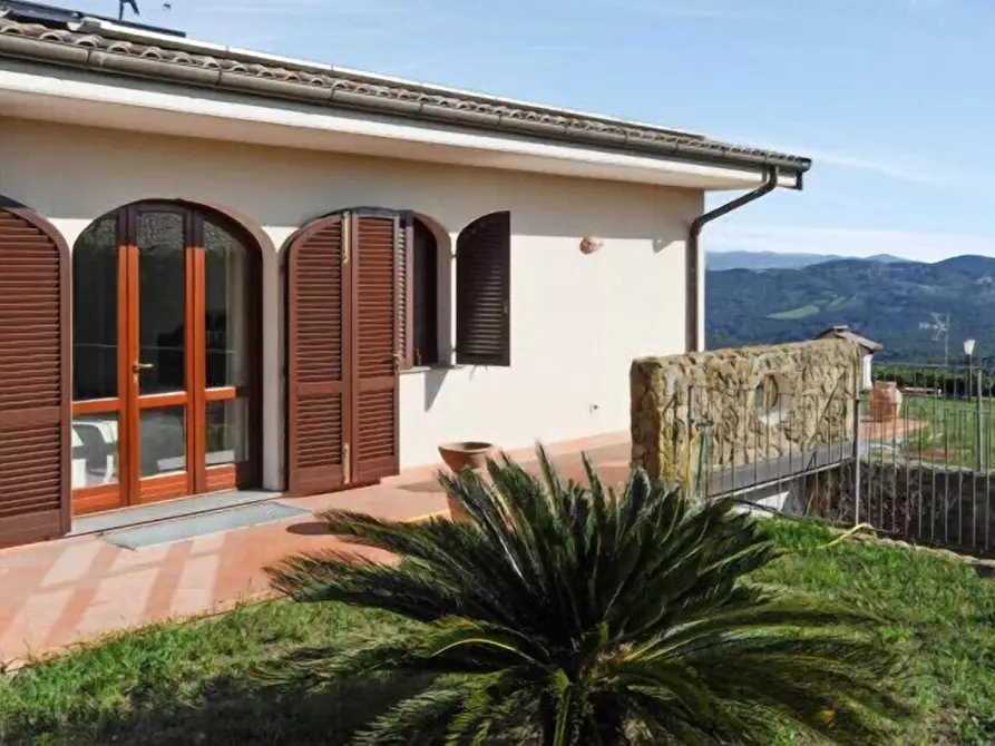 Immagine 8 di Villa in affitto  a Livorno