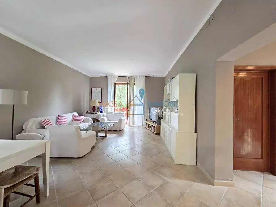 Immagine 9 di Villa in vendita  in Via dei Fortini 75 a Massa