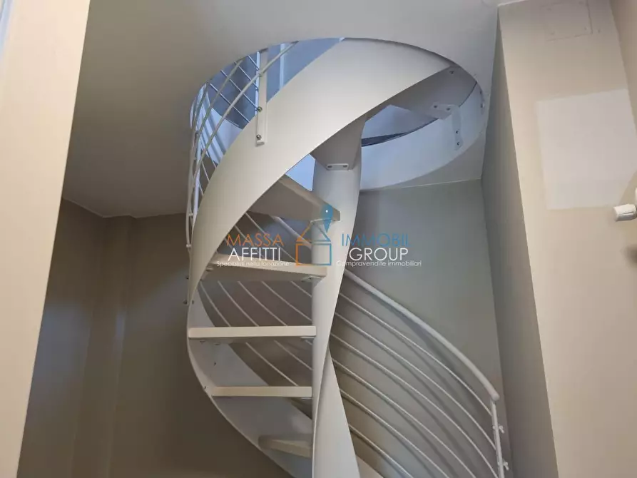 Immagine 17 di Villetta a schiera in vendita  in Via Arezzo 88 a Massa