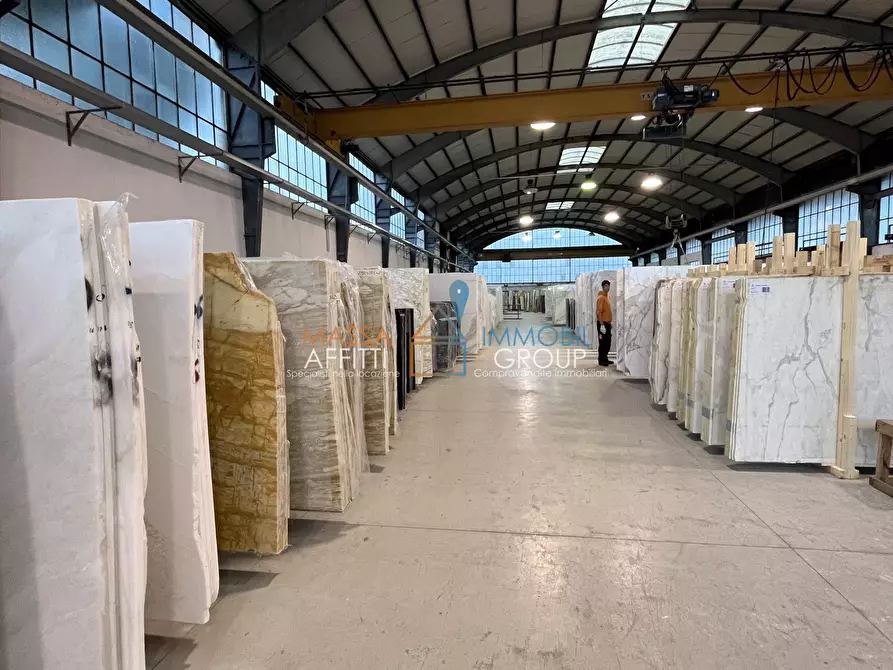 Immagine 4 di Attività artigianale in vendita  in Via Madonna del Golfo 14 a Massa