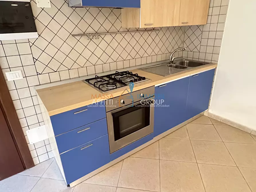 Immagine 5 di Trilocale in vendita  in Viale Giacomo Puccini 4 a Massa