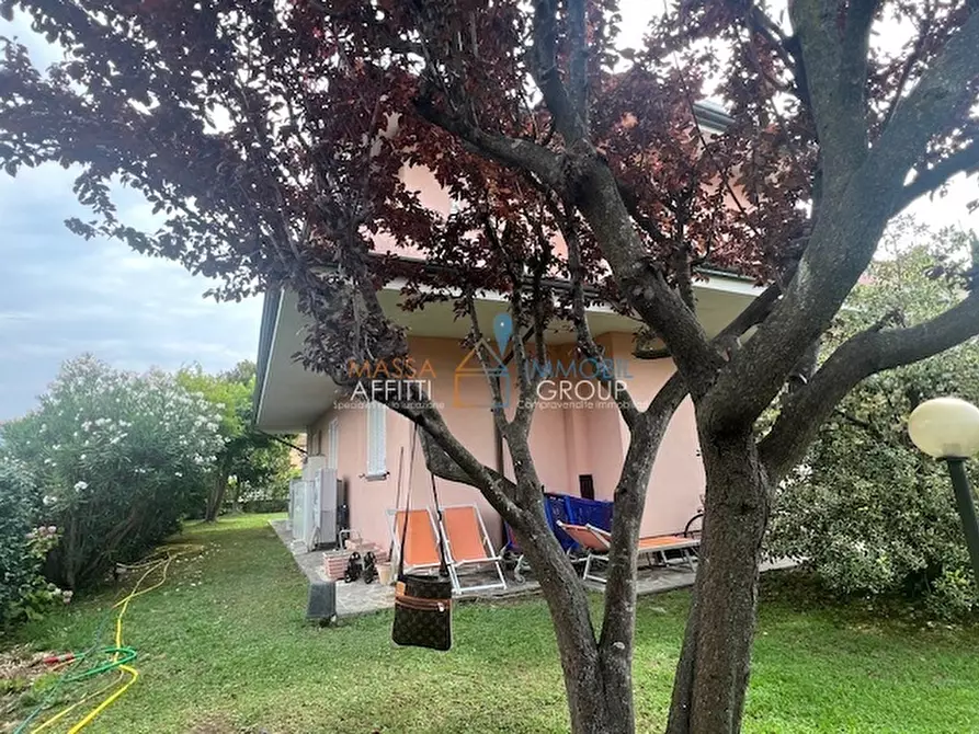 Immagine 5 di Casa bifamiliare in vendita  in Via Pontremoli 7 a Massa
