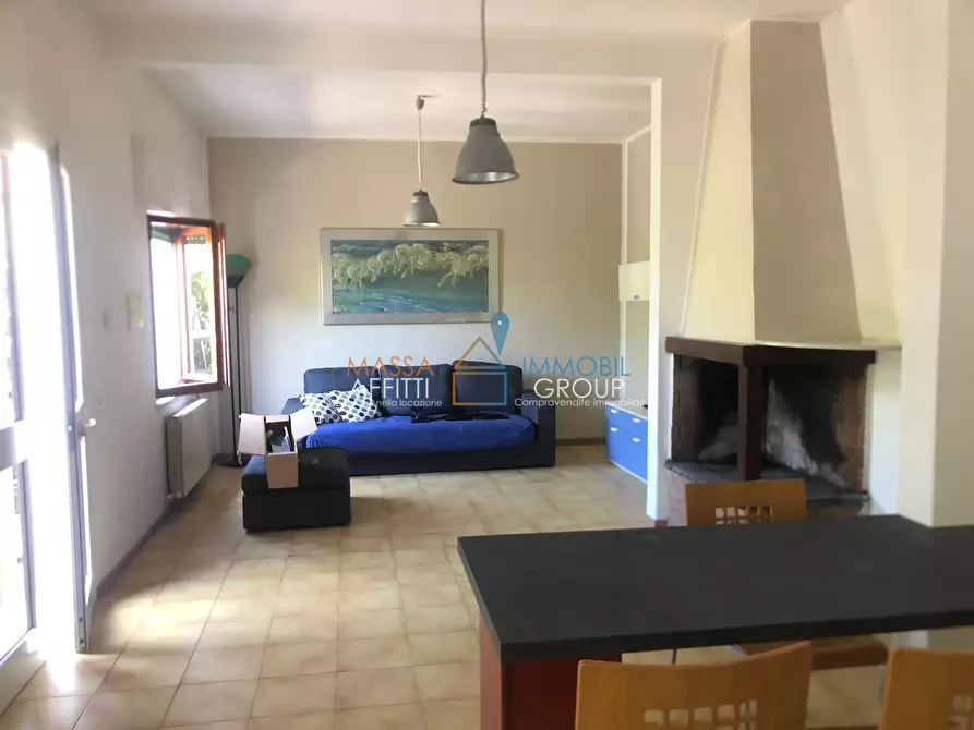 Immagine 4 di Porzione di casa in affitto  in Viale Zaccagna D 9 a Carrara