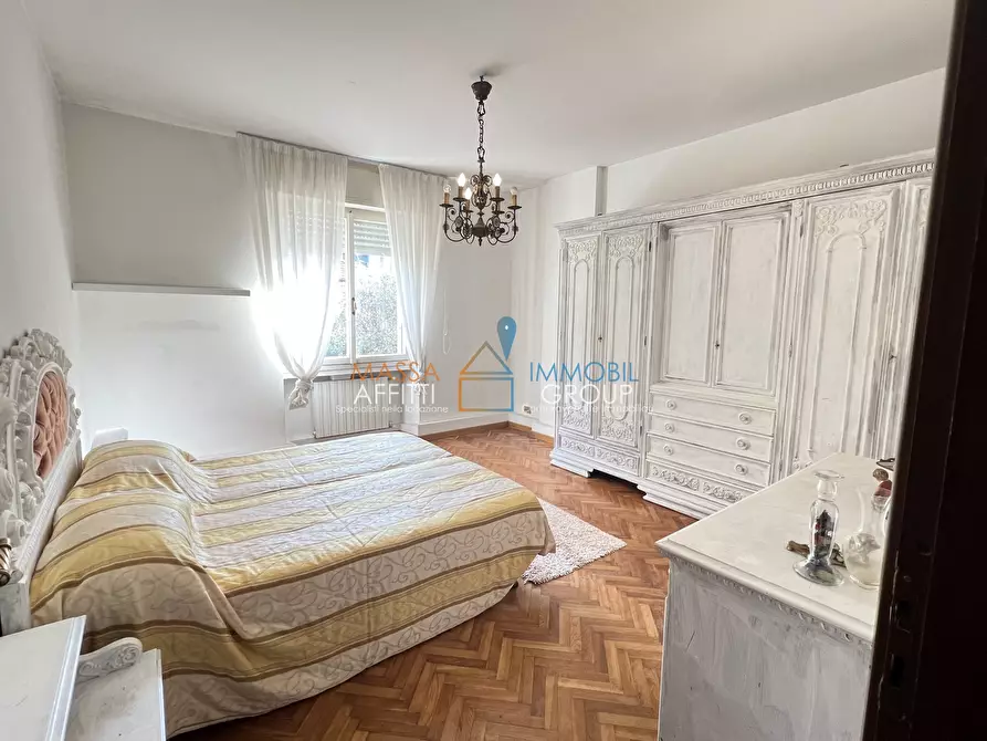 Immagine 18 di Quadrilocale in vendita  in Viale puccini 6 a Massa
