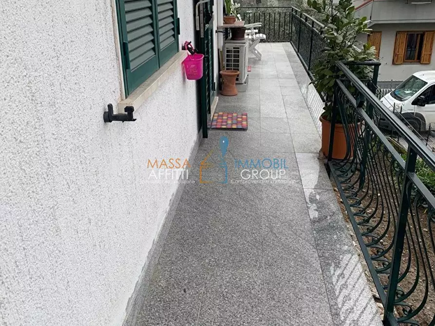 Immagine 15 di Appartamento in vendita  in Viale Stazione 61 a Massa