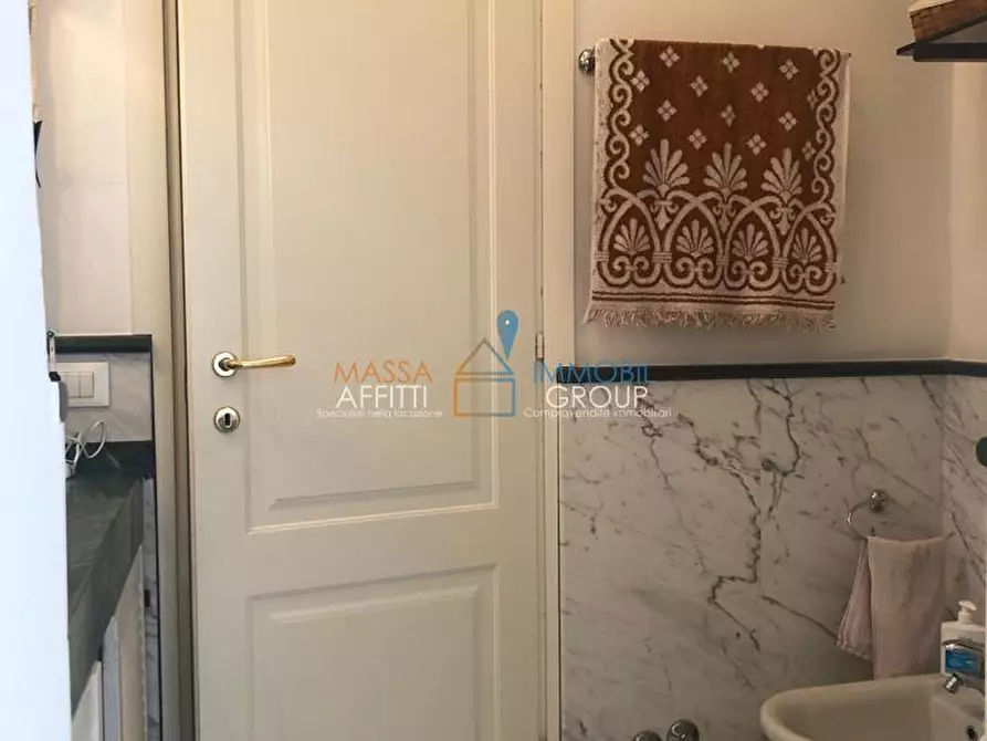 Immagine 17 di Porzione di casa in vendita  in Via dei Campi 21 a Carrara