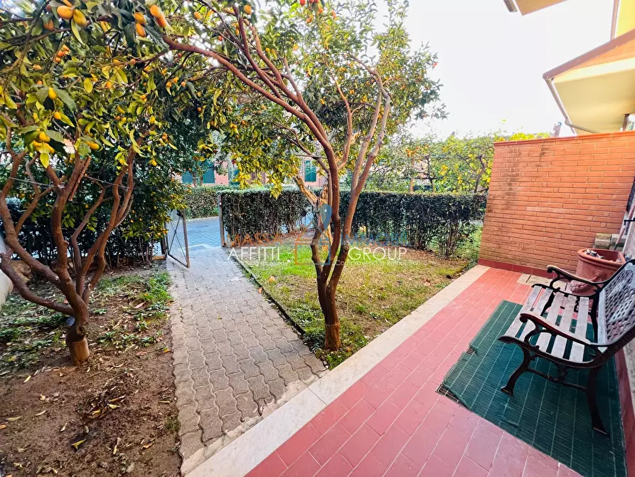 Immagine 3 di Villetta a schiera in vendita  in Via Due Madonne 32 a Massa