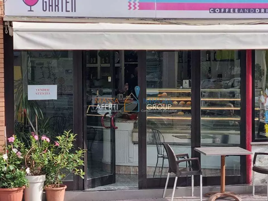 Immagine 1 di Bar / Ristorante in vendita  in Piazza Francesco Betti 9 a Massa