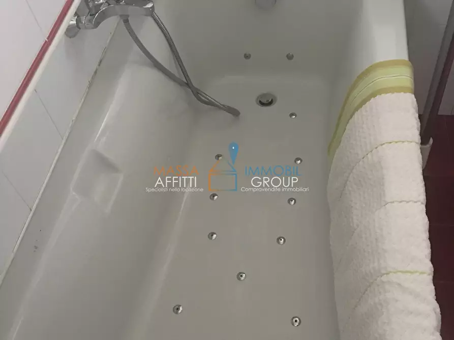 Immagine 14 di Pentalocale in vendita  in Via Eugenio chiesa 17 a Massa