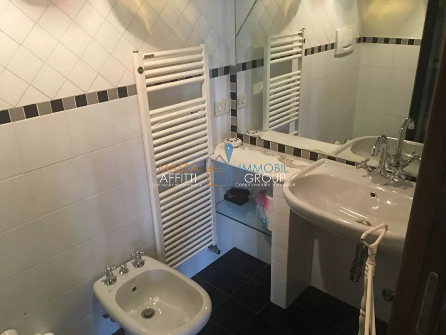 Immagine 16 di Pentalocale in vendita  in Via Eugenio chiesa 17 a Massa