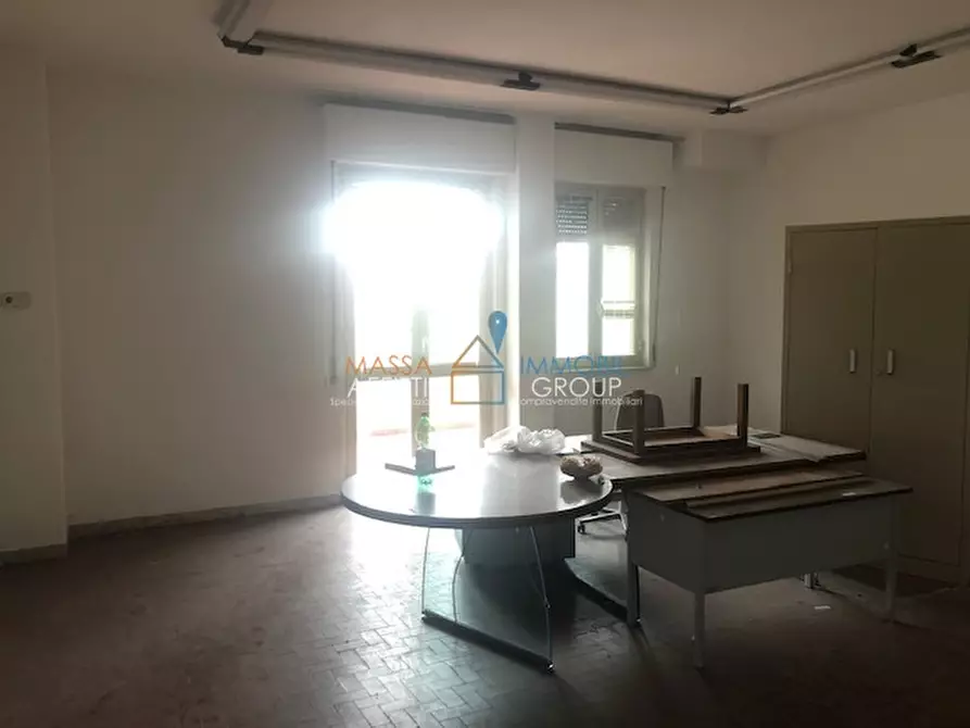 Immagine 14 di Ufficio in affitto  in Via Democrazia 3 a Massa