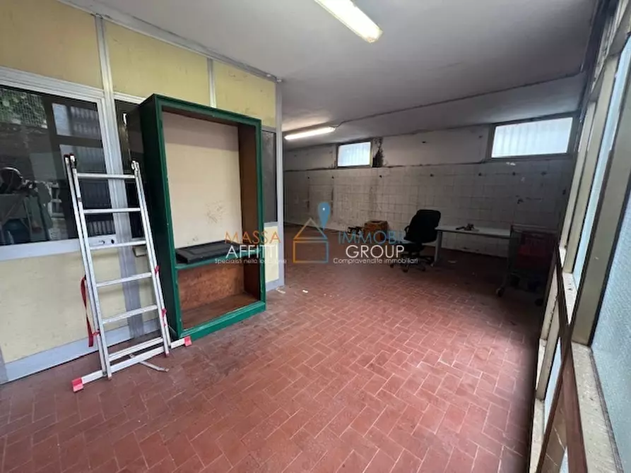Immagine 4 di Laboratorio in affitto  in Via del Papino 15 a Massa