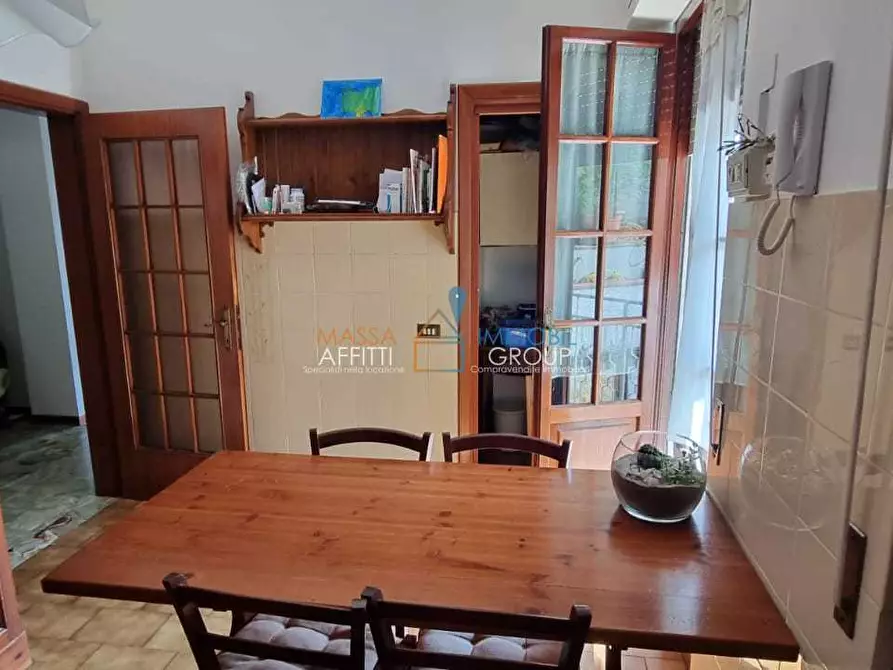 Immagine 13 di Pentalocale in affitto  in via bergiola 26 a Massa