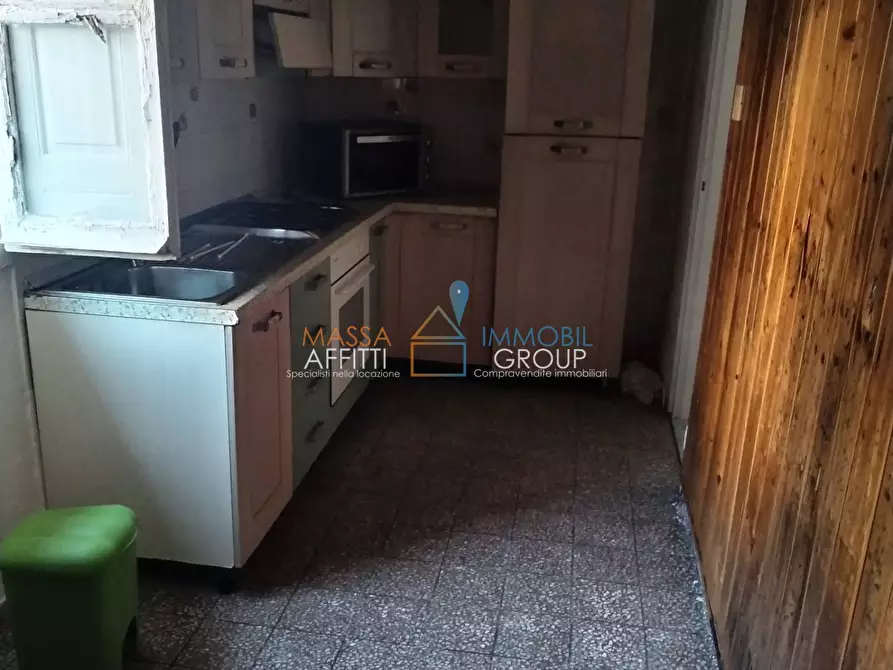 Immagine 11 di Casa indipendente in vendita  in Via Petroniano 10 a Massa