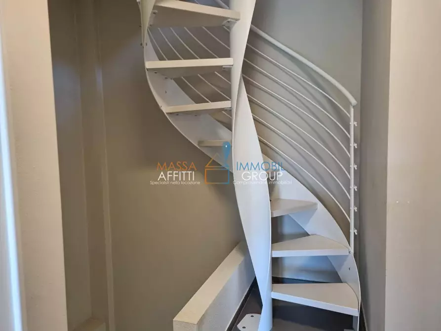 Immagine 16 di Villetta a schiera in vendita  in Via Arezzo 88 a Massa