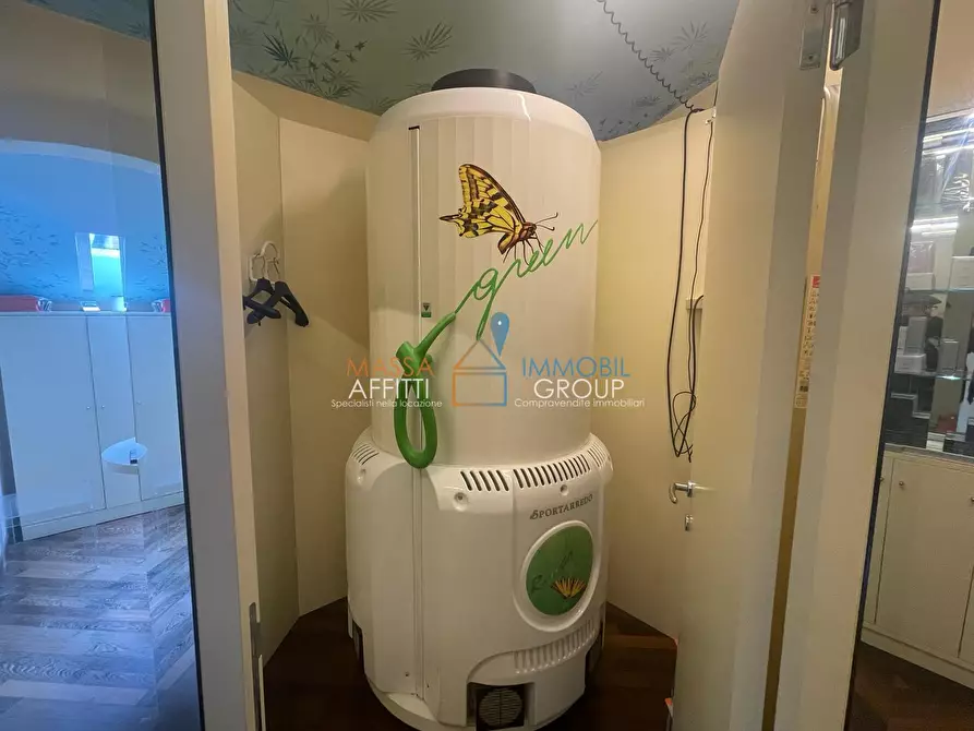 Immagine 16 di Attività commerciale in vendita  in Via Alberica 12 a Massa