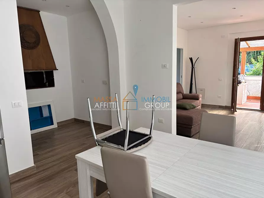 Immagine 9 di Bilocale in affitto  in Via dei Colli 131 a Massa