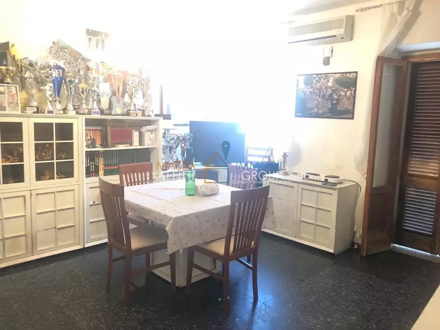 Immagine 5 di Casa semindipendente in vendita  in Piazza San Martino 1 a Massa