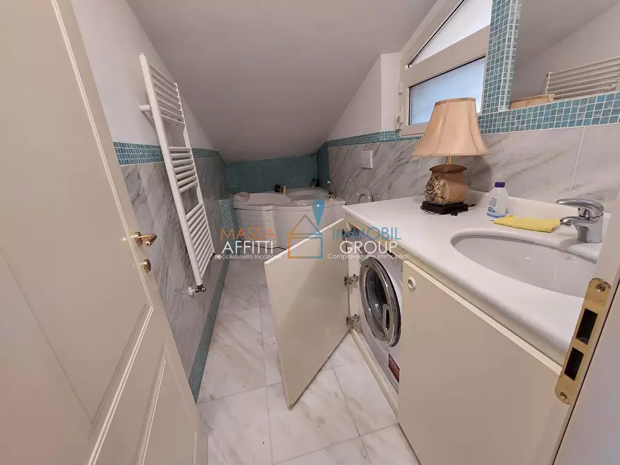 Immagine 17 di Quadrilocale in vendita  in Via Treviso 39 a Massa