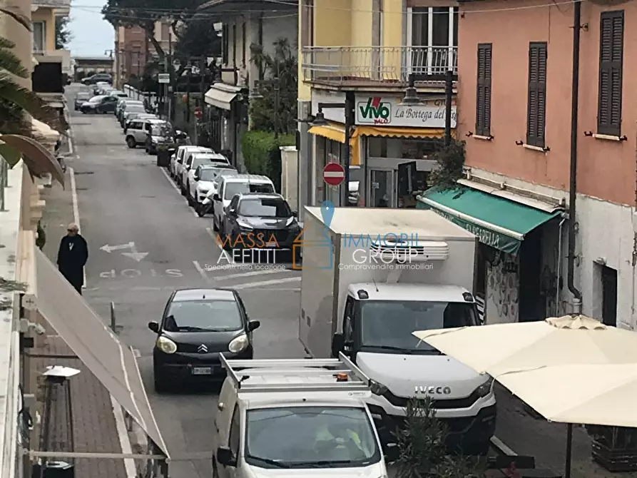 Immagine 7 di Quadrilocale in affitto  in Via Gioacchino Ascoli 27 a Massa
