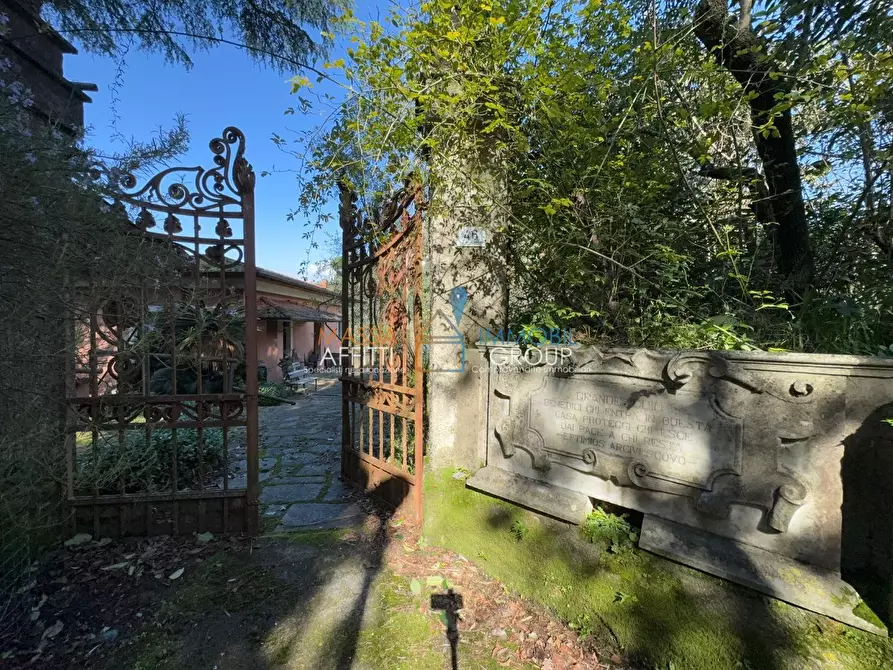 Immagine 15 di Villa in vendita  in Via Porta Quaranta 5 a Massa