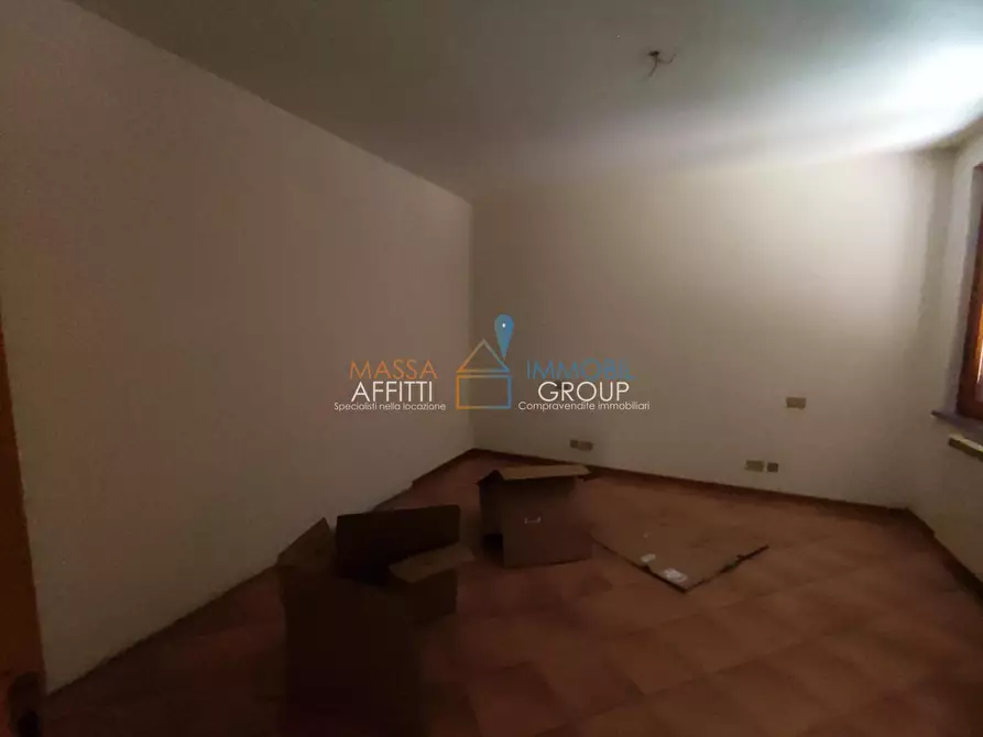 Immagine 8 di Quadrilocale in vendita  in Viale Eugenio Chiesa 6 a Massa