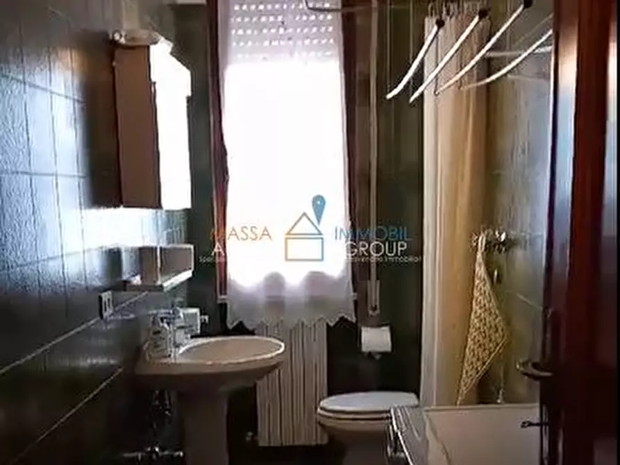 Immagine 35 di Appartamento in vendita  in Via delle Pinete 87 a Massa