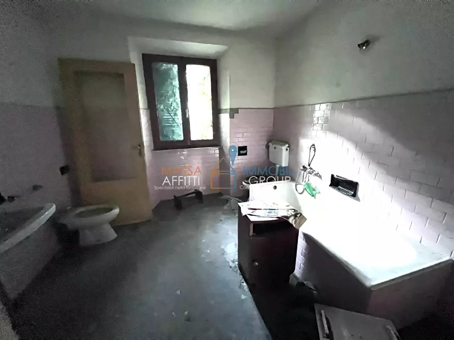 Immagine 14 di Casa indipendente in vendita  in Via Fondaccio 12 a Montignoso