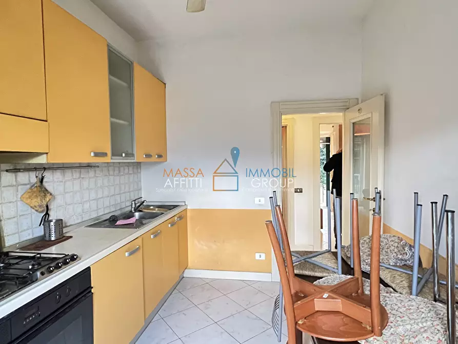 Immagine 6 di Porzione di casa in vendita  in Via dei Lecci 3 a Massa