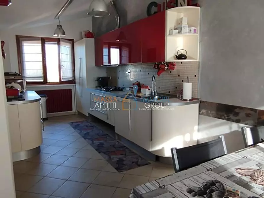 Immagine 5 di Pentalocale in vendita  in Via Flavio Torello Baracchini 3 a Massa