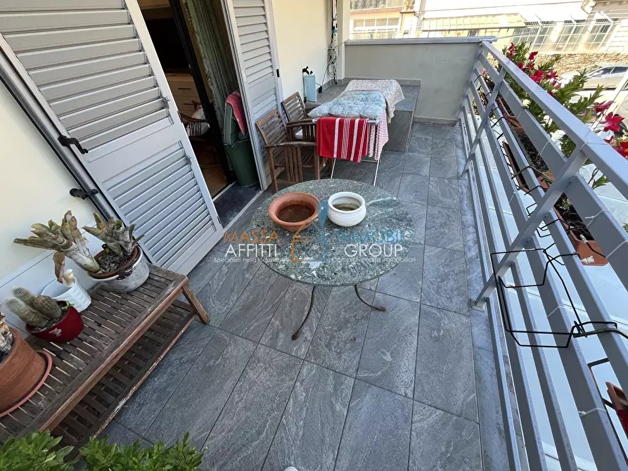 Immagine 16 di Villetta a schiera in vendita  in Via Felice Cavallotti 100 a Massa