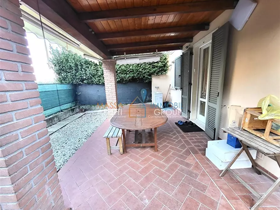 Immagine 25 di Porzione di casa in vendita  in Via Bottaccio a Montignoso