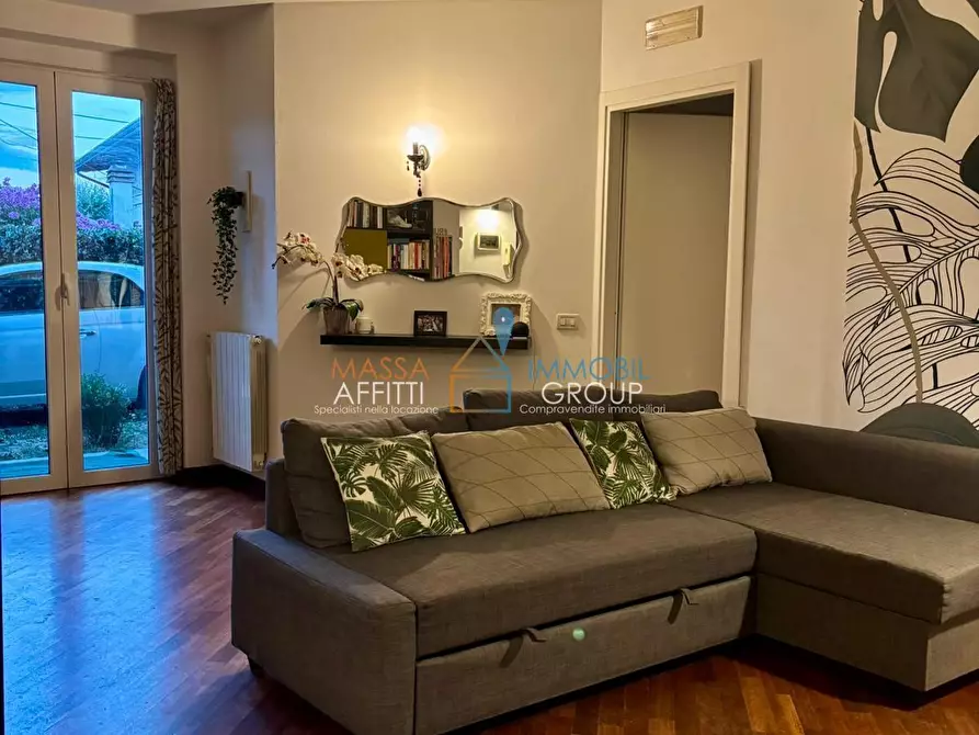 Immagine 3 di Pentalocale in vendita  in Via Puliche 235 a Massa