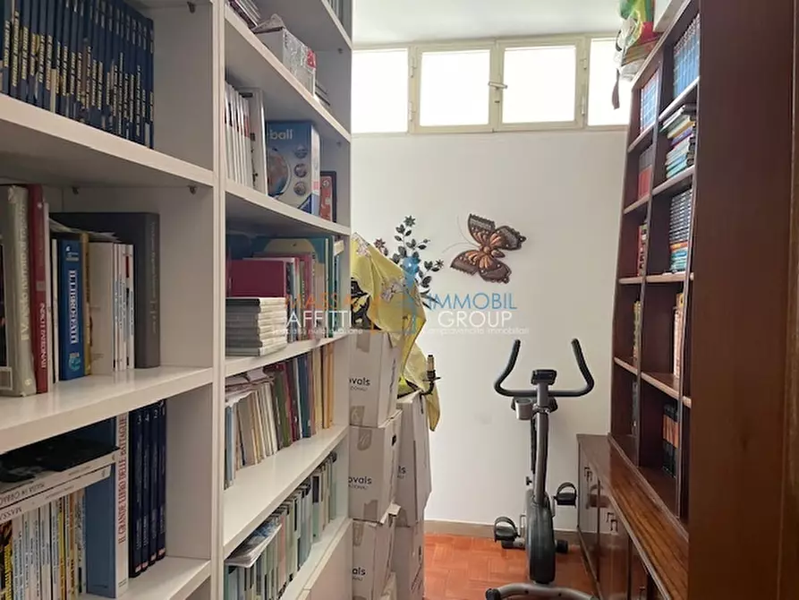 Immagine 35 di Pentalocale in vendita  in Viale Giacomo Puccini 26 a Massa