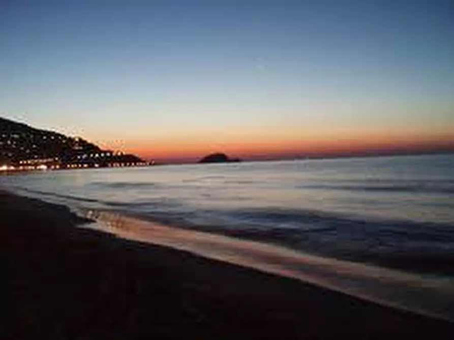 Immagine 6 di Magazzino in vendita  in Via Giuseppe Mazzini 48 a Alassio