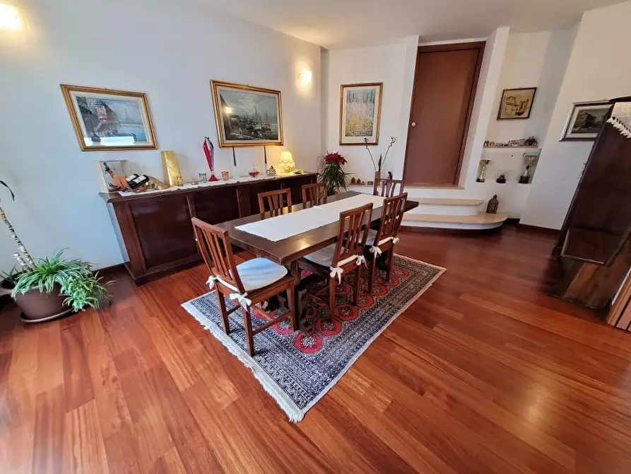 Immagine 27 di Villa in vendita  in via Neghelli 145 a Alassio