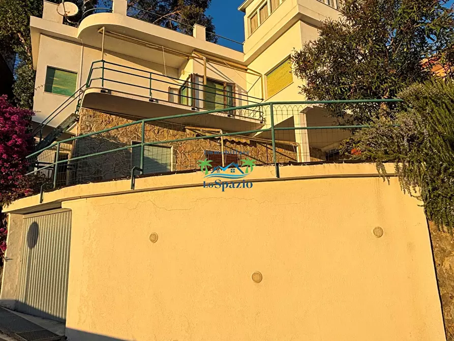 Immagine 2 di Villa in vendita  in via Trinacria 3 a Andora