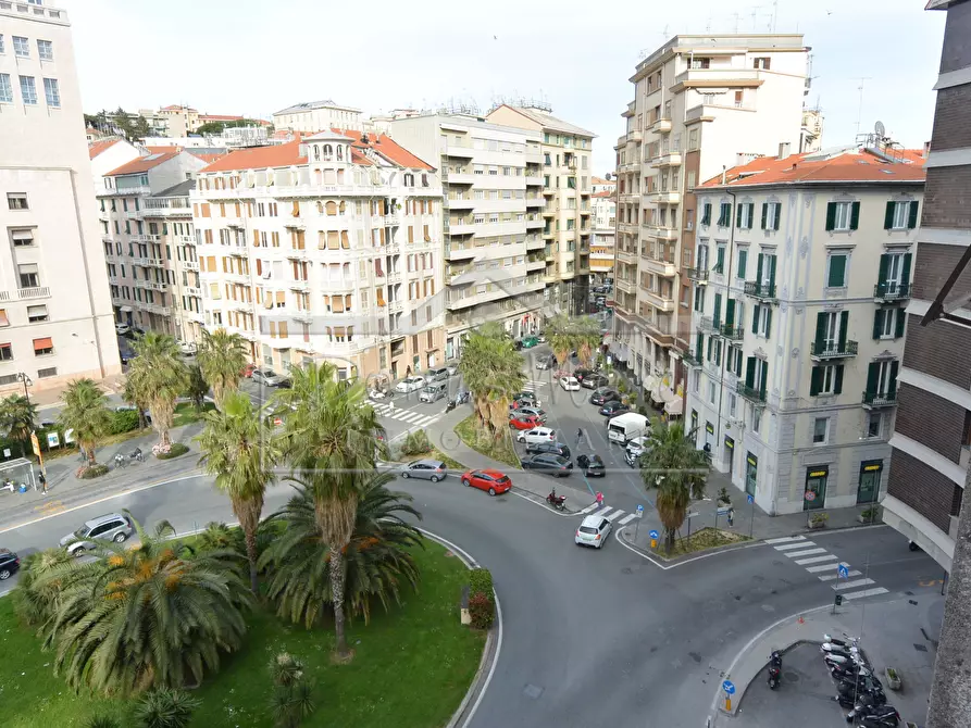 Immagine 1 di Garage in vendita  in Piazza Aurelio Saffi 10 a Savona