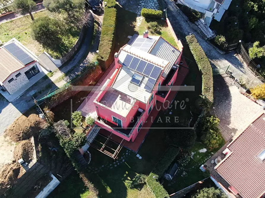 Immagine 36 di Villa in vendita  a Celle Ligure