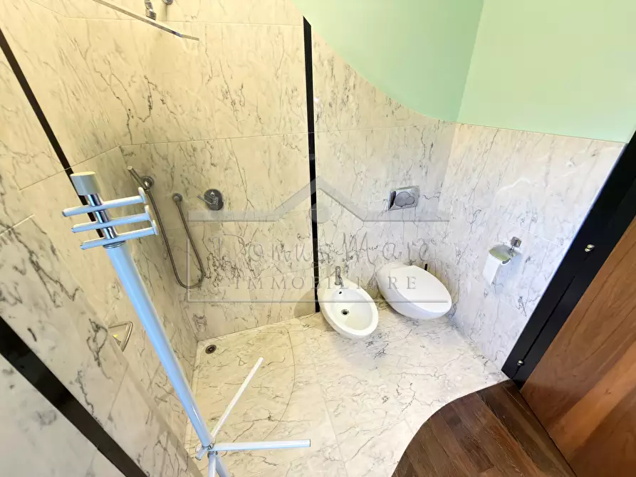 Immagine 40 di Villa in vendita  in Via Bricco del Poggio 32 a Savona