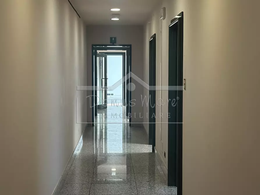 Immagine 20 di Ufficio in affitto  in via bartolomeo guidobono 137 r a Savona