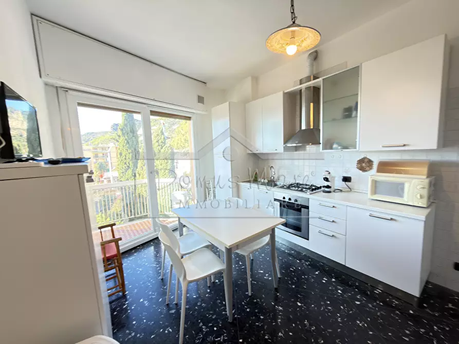 Immagine 15 di Bilocale in vendita  in Vico delle Stelle 29 a Savona