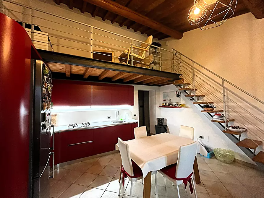 Immagine 3 di Trilocale in vendita  in Via Orcianese 6 6 a Collesalvetti