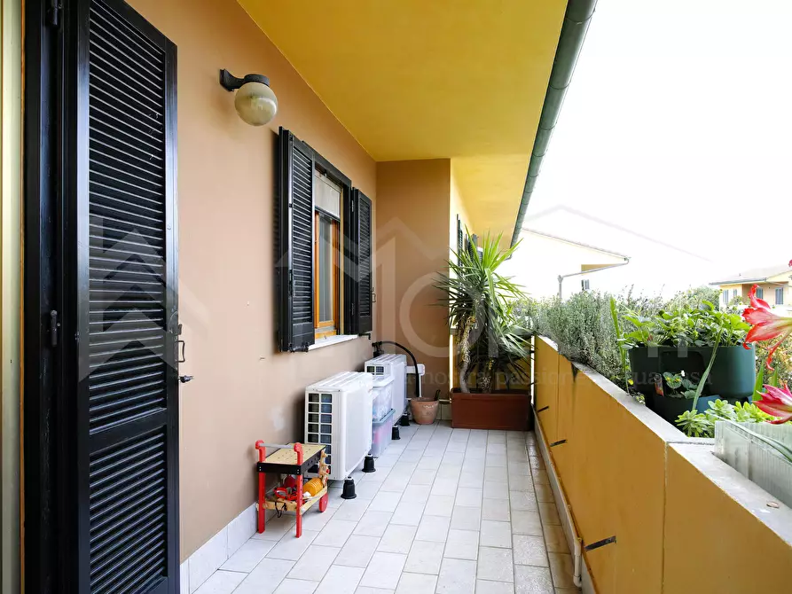 Immagine 21 di Quadrilocale in vendita  in Via delle Villette a Livorno