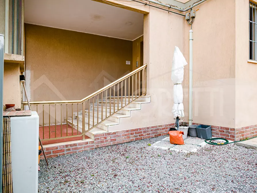 Immagine 7 di Pentalocale in vendita  in Via dell'Alloro a Livorno