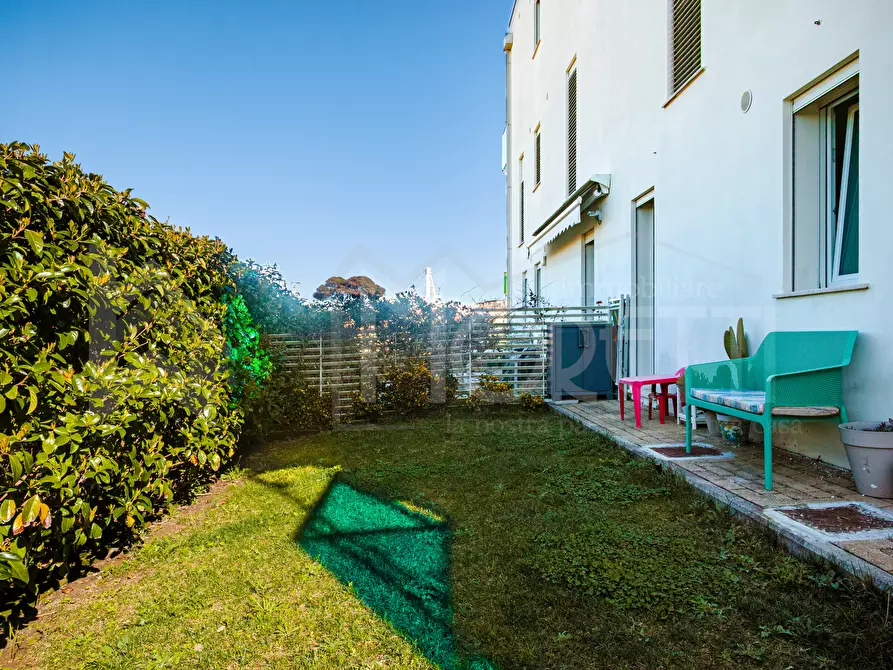 Immagine 44 di Trilocale in vendita  in Via Lazzara Giovanni a Livorno