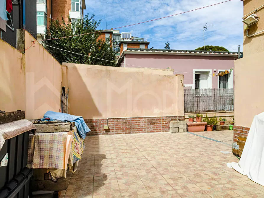 Immagine 18 di Pentalocale in vendita  in Via dell'Alloro a Livorno