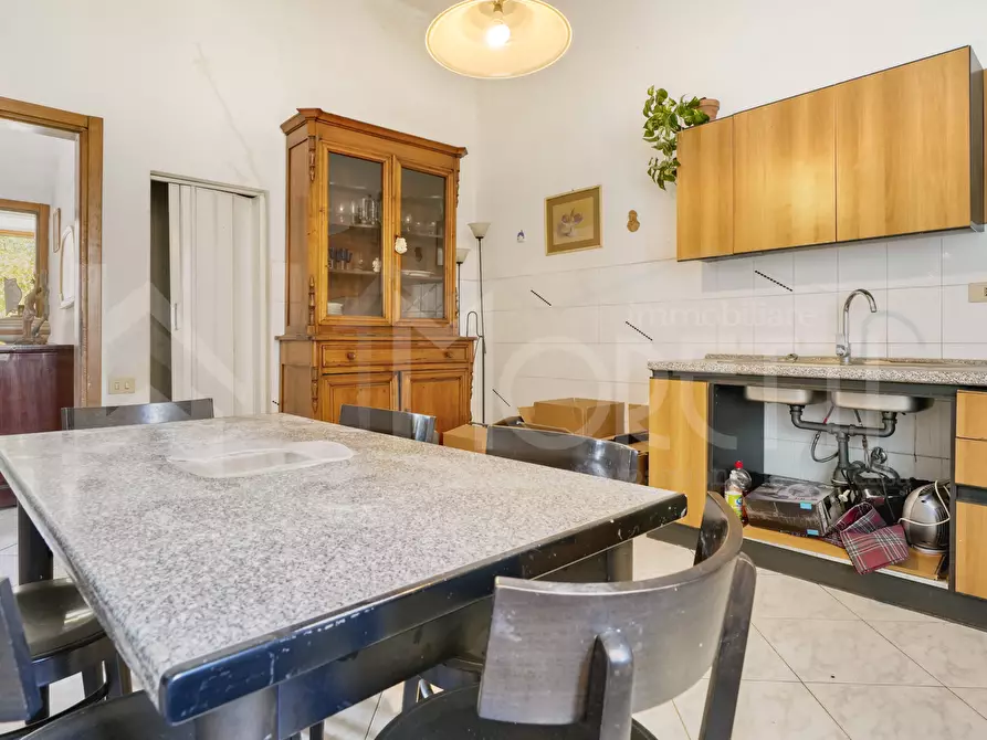 Immagine 14 di Quadrilocale in vendita  in Piazza della Vittoria a Livorno