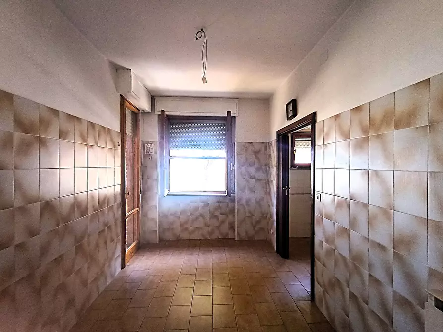 Immagine 7 di Pentalocale in vendita  in Via Ludovico Antonio Muratori a Livorno