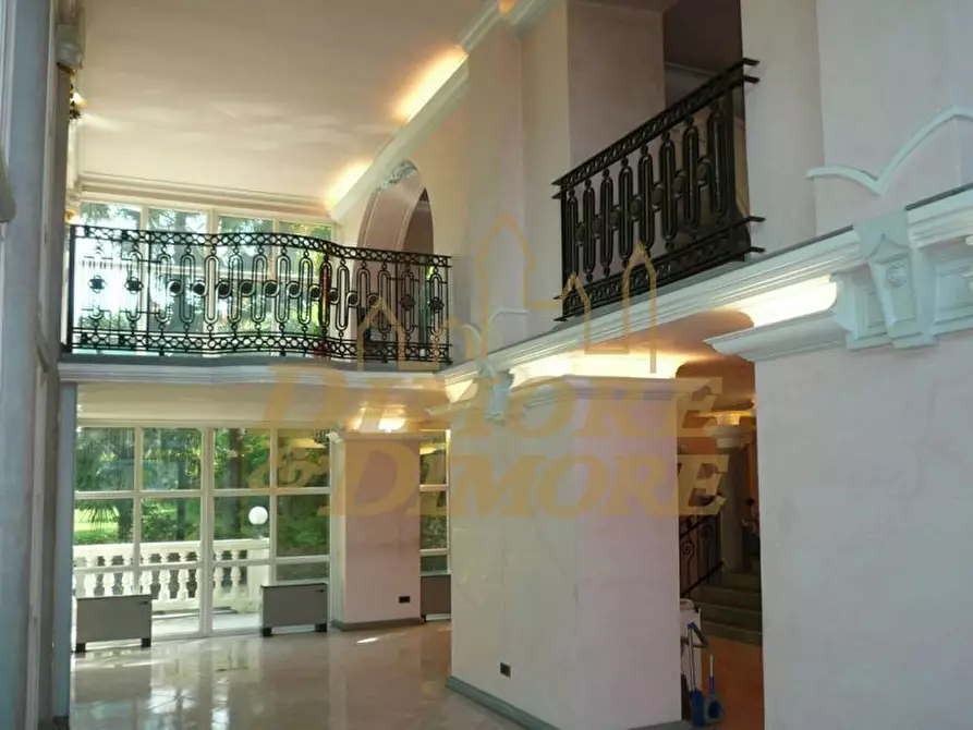 Immagine 4 di Villa in vendita  in Via Ciro Menotti 3 a Luino